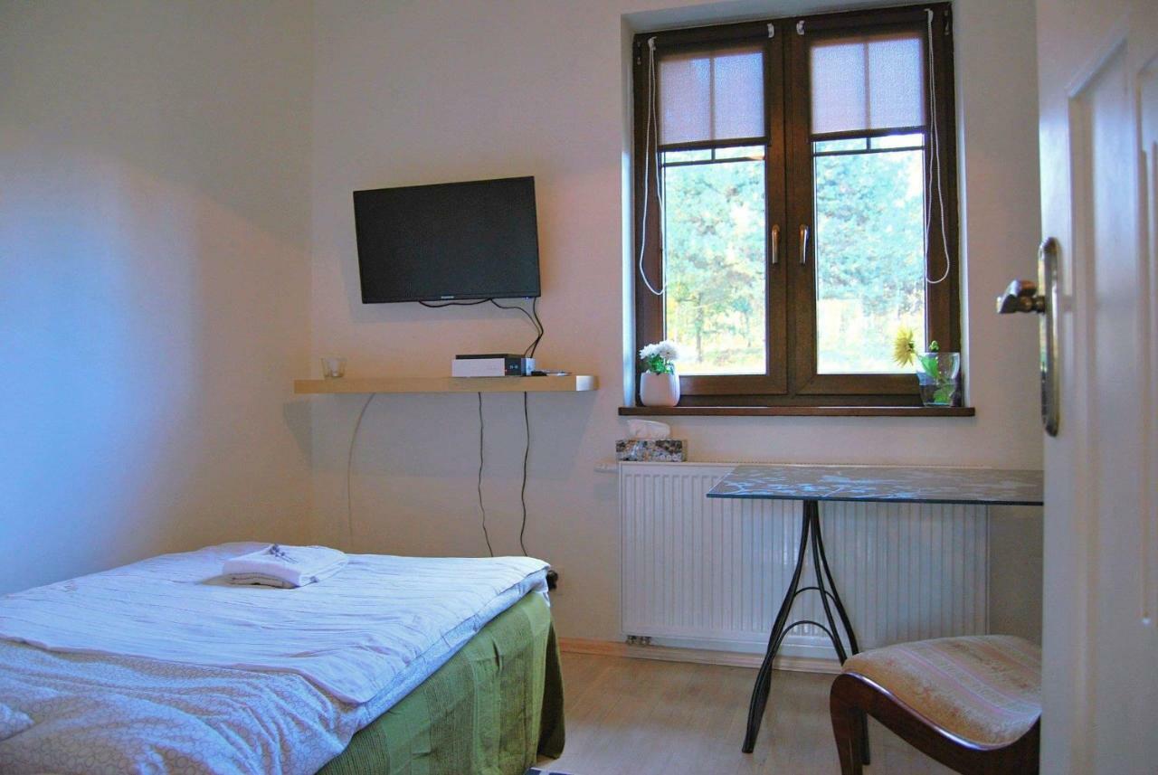 Pokoje Nad Mlynem Stryków Exterior foto